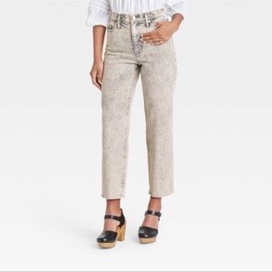 2/$20   Universal Thread Women's Light Gray Vintage Straight Jeans